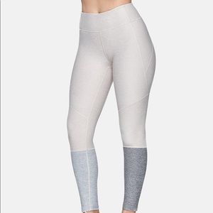 OUTDOOR VOICES Dipped 7/8 LEGGINGS - small!